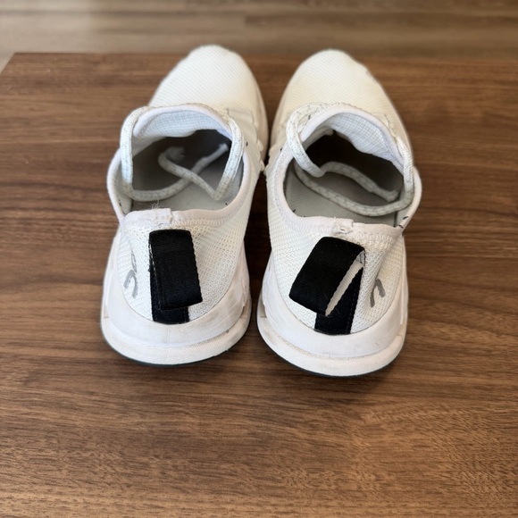 On Running On Cloudeasy, Undyed-White/Black - Picture 4 of 7